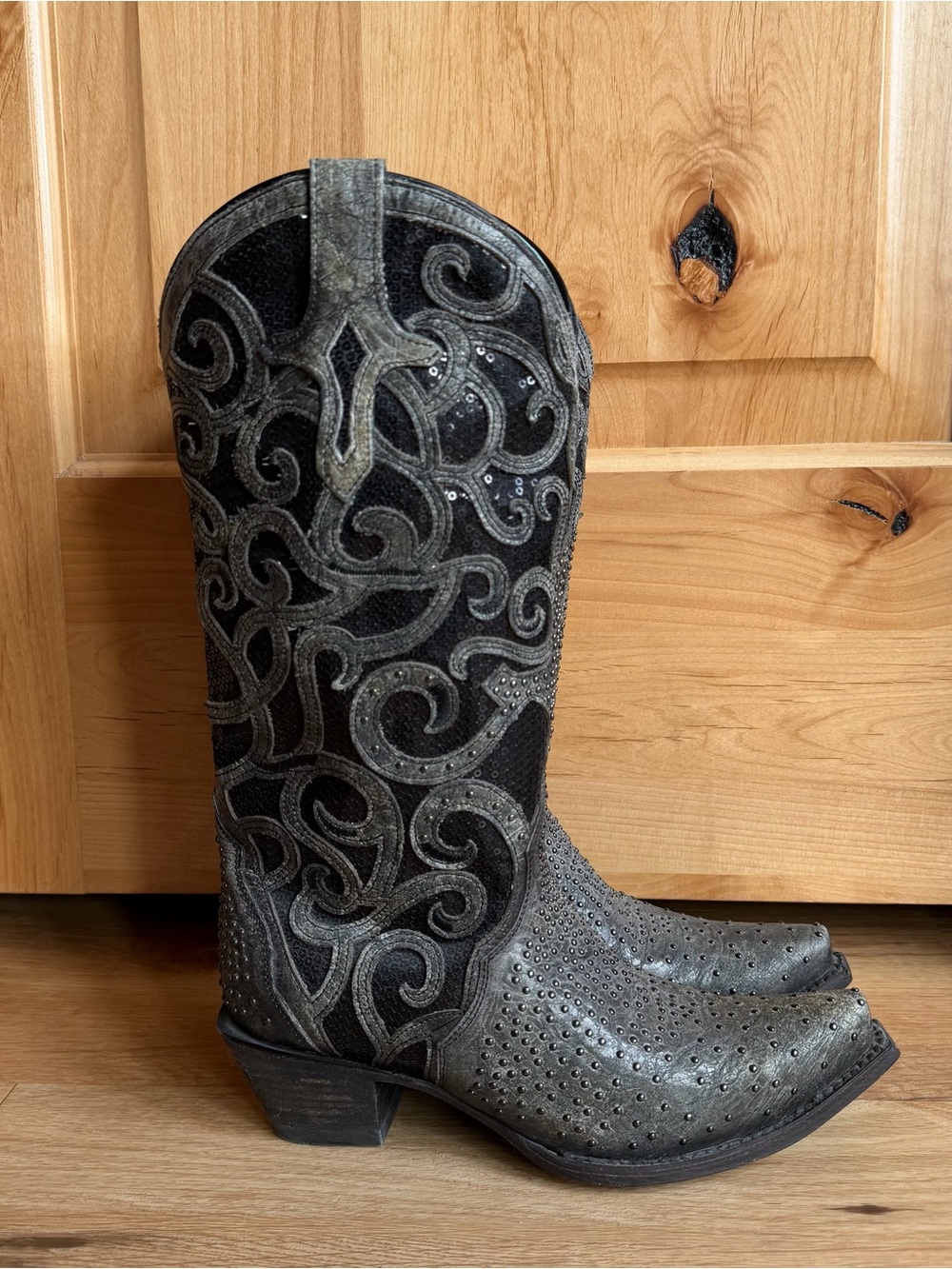 Corral C3446 Womens 8 M Black Studded Sequin Overlay Snip Toe Cowboy Boots Gray